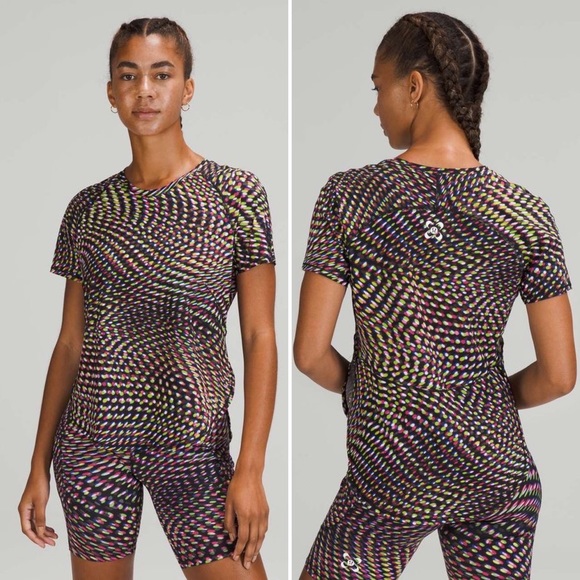 lululemon athletica | SeaWheeze High Neck UV Protective Running Short Sleeve - Picture 6 of 6